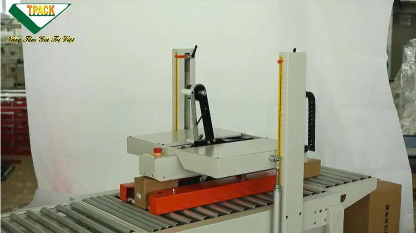 TPDFC6050A là máy dán băng keo thùng carton tự động,