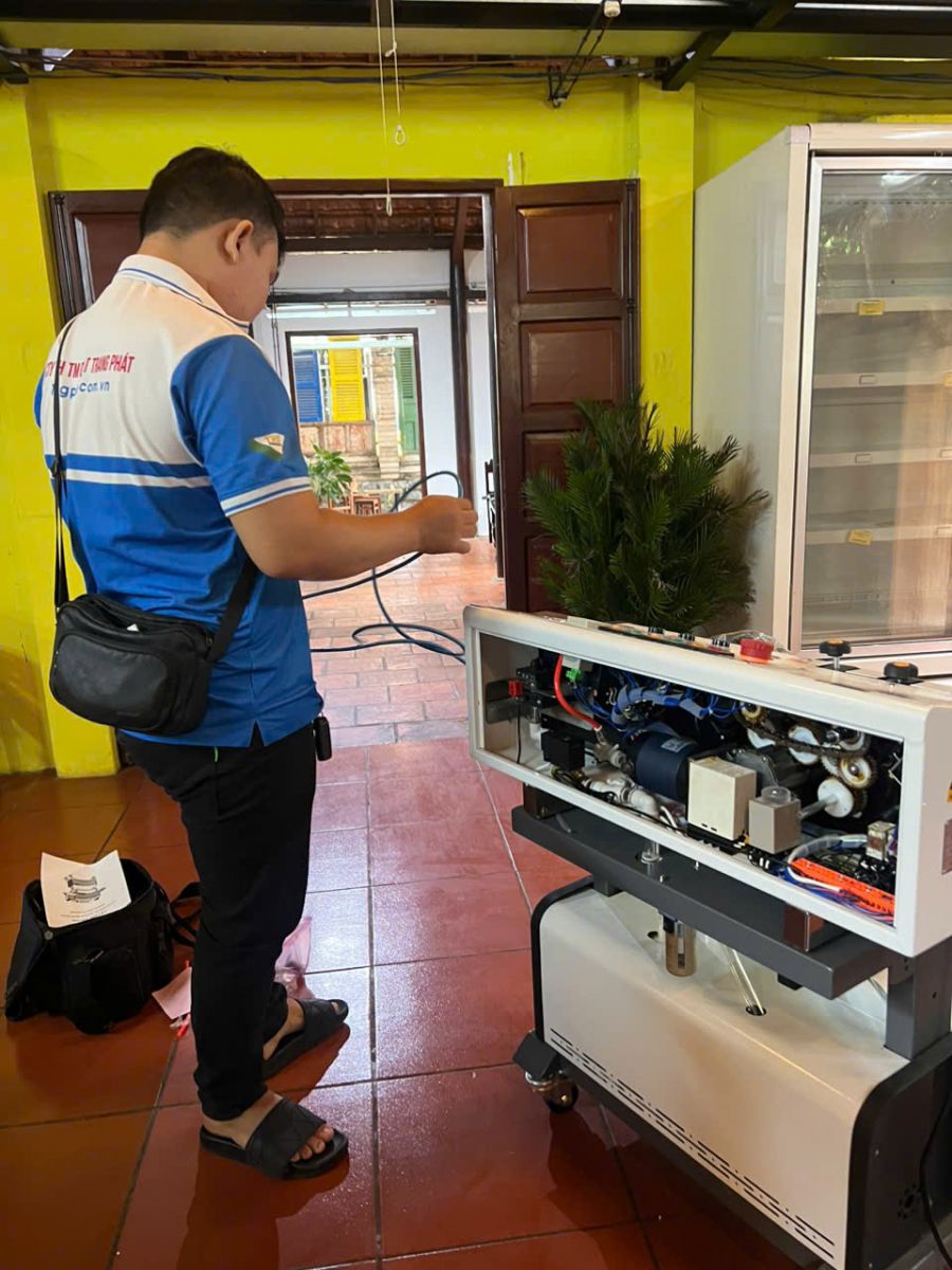 TPack giao máy hàn đa năng cho khách hàng bánh mì Nhà nội